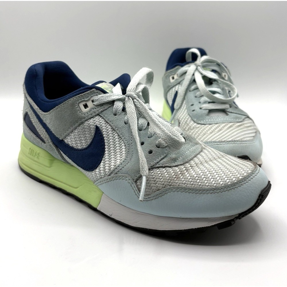 NIKE Air Sneakers Women's Size 7 Light‎ Blue Navy Running Athletic Shoes